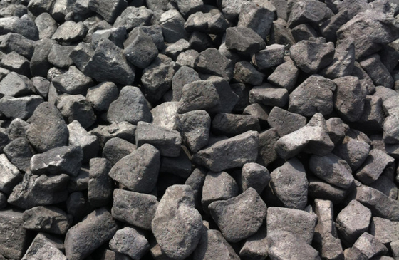 Low S High Grade Duży koks Paliwo stałe Ciepło 31000 Kj/kg 8% Popiół 80-120 mm