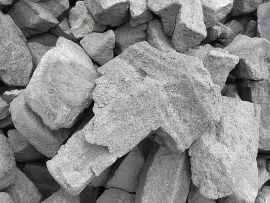 Popiół o niskiej zawartości siarki 8% Twardy koks Mineralny 7400 kj / kg Wartość opałowa Mała porowatość