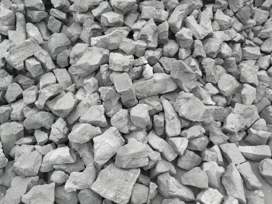 Popiół o niskiej zawartości siarki 8% Twardy koks Mineralny 7400 kj / kg Wartość opałowa Mała porowatość